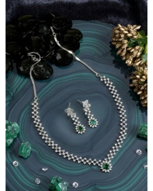 Generic Women's Brass Silver Plated Necklace set (Green)