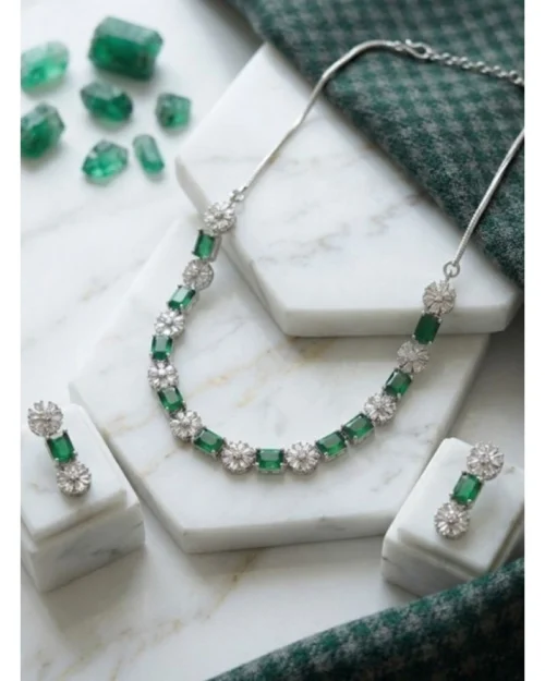 Generic Women's Brass Silver Plated Necklace set (Green)