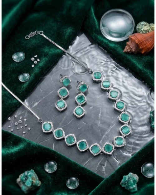 Generic Women's Brass Silver Plated Necklace set (Turquoise)