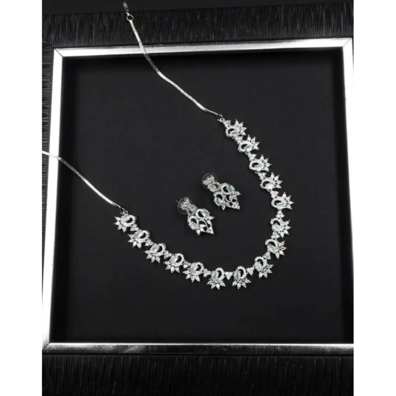 Generic Women's Brass Silver Plated Necklace set (Turquoise)