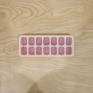 PinkIceCubeTrays-live.jpg Plastic Ice Cube Tray � Durable with Lid for Easy Freezing