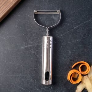 Stainless Steel Vegetable Peeler � Effortless Food Prep Tool