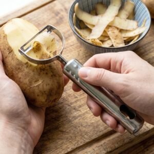Stainless Steel Vegetable Peeler � Effortless Food Prep Tool
