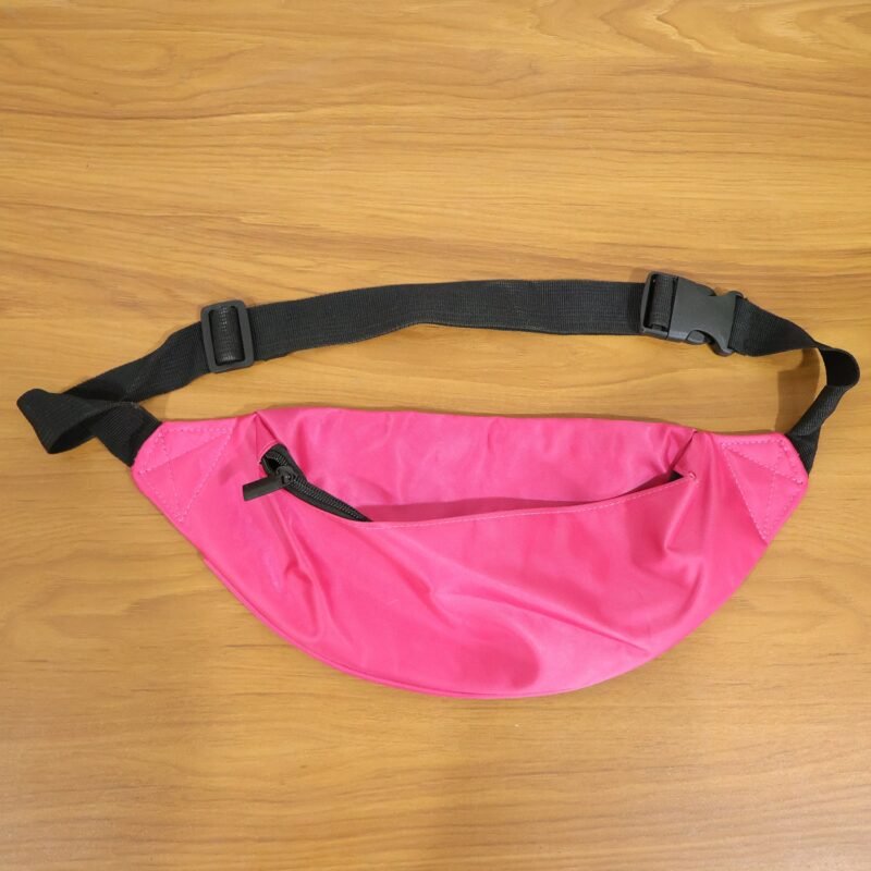 WaistBag-live_77952727-e4ee-41e3-9eba-1526f8977024.jpg Adjustable Travel Waist Bag – Secure Zipper & Lightweight Design