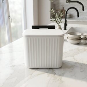 WasteBasketKitchenCompostingBin-06.jpg Kitchen Dustbin with Lid � Compact 25x22 cm for Small Spaces