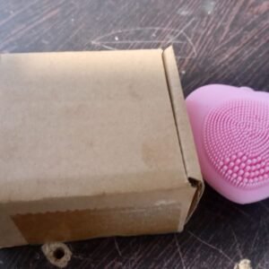 aff4b4a7-a438-4839-9033-b54503c92721.jpg Silicone Face Wash Brush – Heart-Shaped Deep Cleansing | Glimmerly