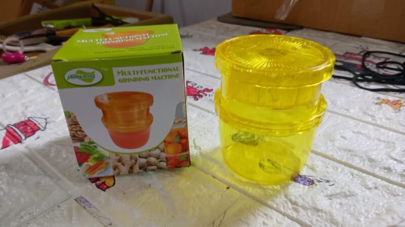 2-in-1 Manual Citrus Juicer & Grinder � Portable & Easy to Use