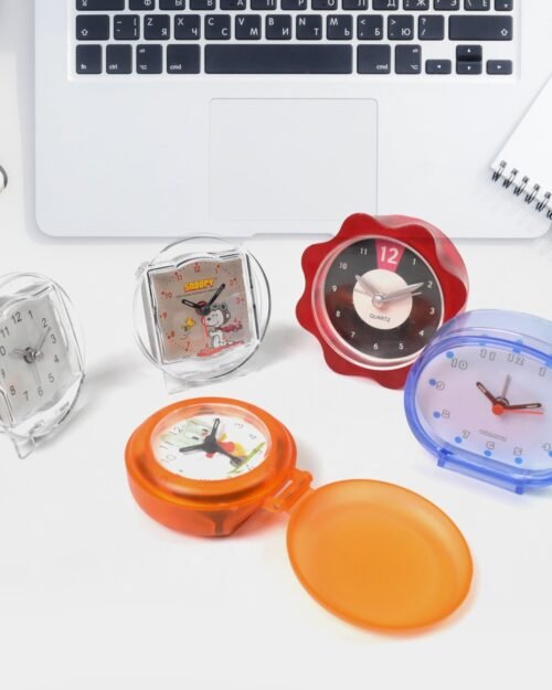 Small Wall Clock – Compact Mix Design for Every Room