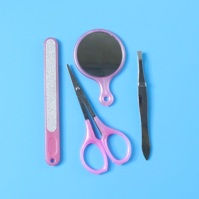 4 in 1 manicure and pedicure kit – Compact & versatile grooming set