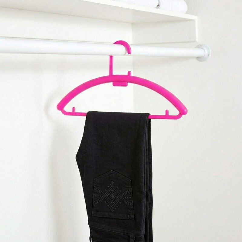 Plastic Clothes Hanger – Space-saving & Durable Wardrobe Organizer