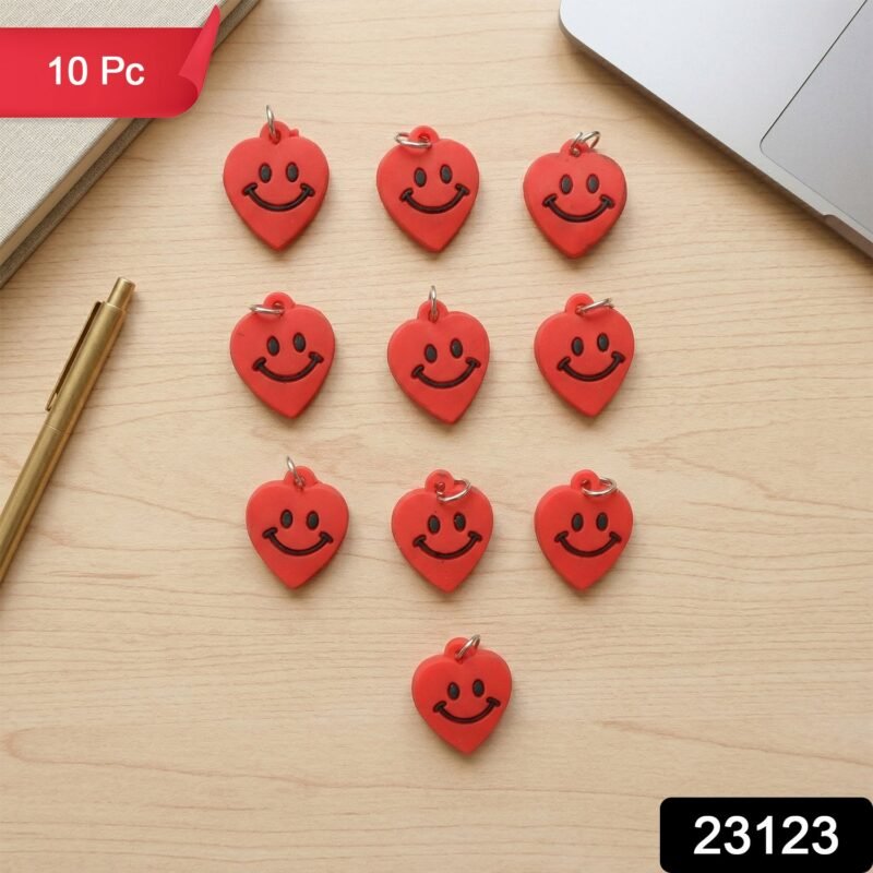 sku_5b6eae49-e62f-4242-bd77-f36f74928a44.jpg Heart-Shaped Smile Keychains – Vibrant & Durable Accessory Set