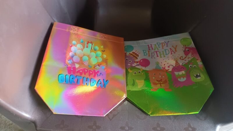 c0e89990-648d-4679-87af-2e8ae3800958.jpg Reusable Birthday Gift Bags – Durable Party Favor Bags with Sturdy Base